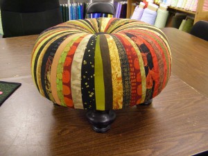 This is being offered as a class at Thimble Pleasures. RUN and take this class. It looks amazing.